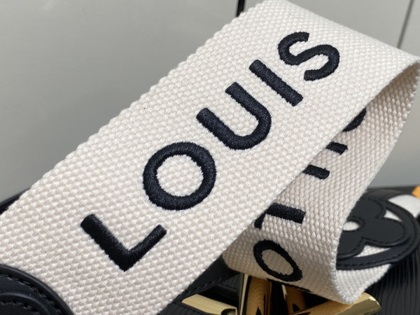 l**is V*t*n twist mm-23*17*9.5cm