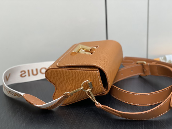 l**is V*t*n twist mm-23*17*9.5cm