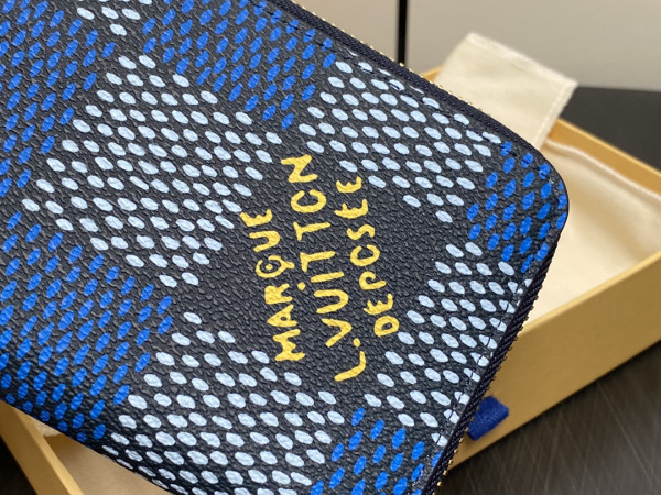 l**is V*t*n zippy wallet-10*20*2 cm