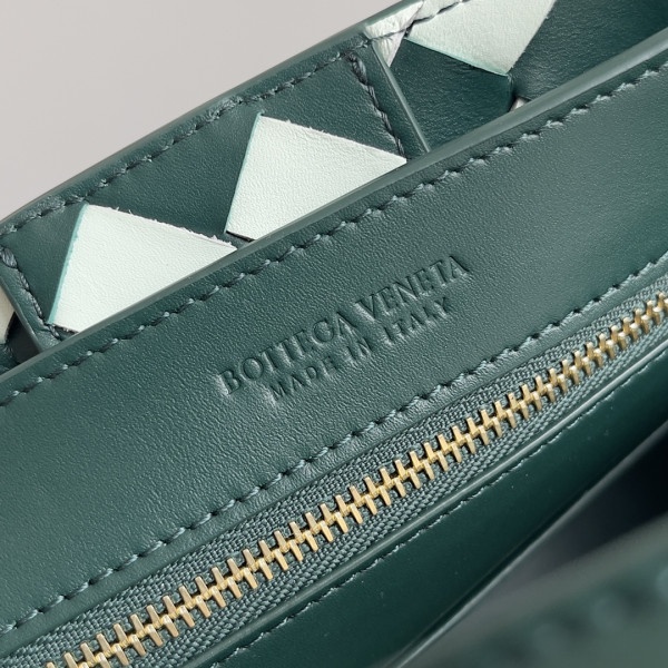 Bo*te*ga ve*ne*ta small andiamo-25*22*10.5cm