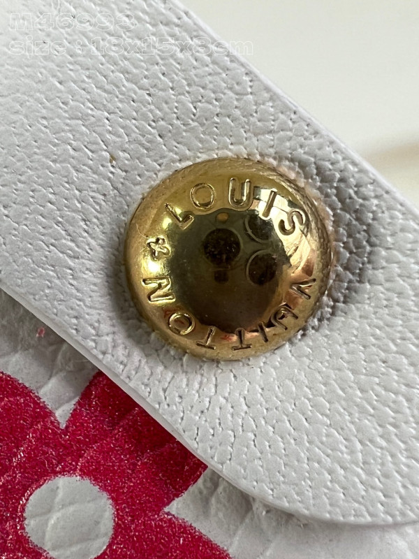 l**is V*t*n onthego bb-18*15*8.5cm