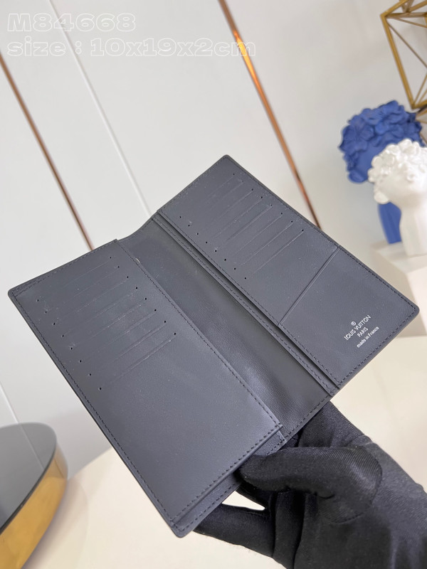 l**is V*t*n brazza wallet-10*19*2cm