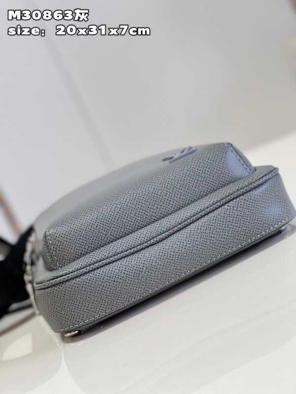 l**is V*t*n avenue slingbag nm-31*20*7cm