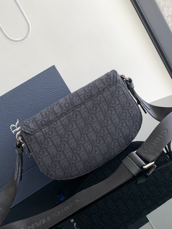 D*or saddle messenger bag