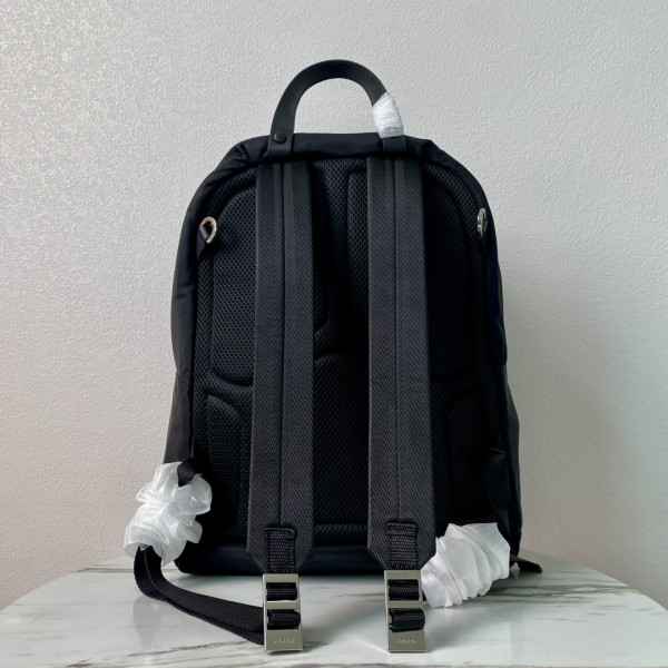 Pra*a backpack-29*40*17cm