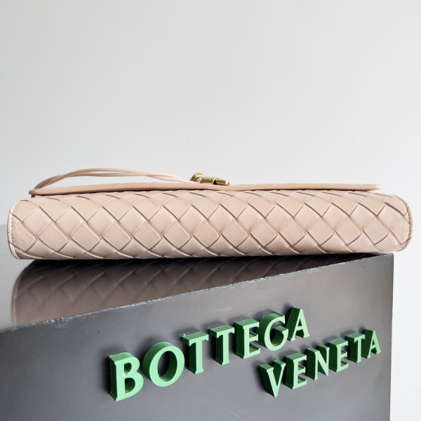 Bo*te*ga ve*ne*ta long clutch andiamo with handle-31*13*3cm