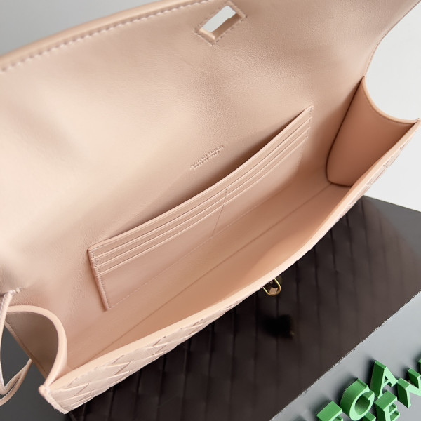 Bo*te*ga ve*ne*ta long clutch andiamo with handle-31*13*3cm