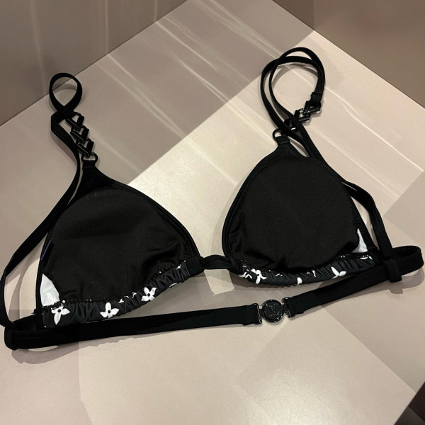 l**is V*t*n swimsuit