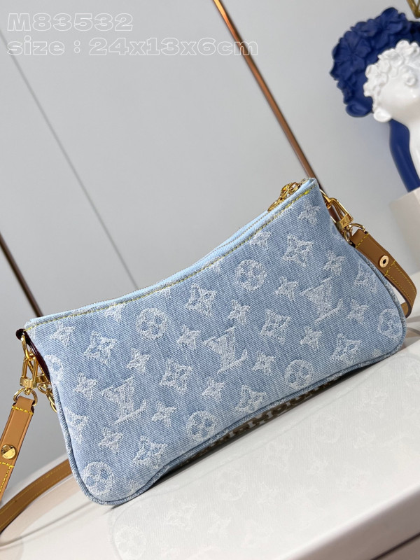 l**is V*t*n liv pochette double -24.5*13.5*6.5cm