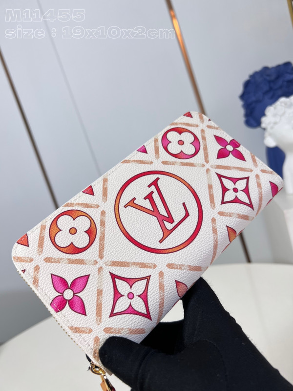 l**is V*t*n zippy wallet-10*20*2 cm