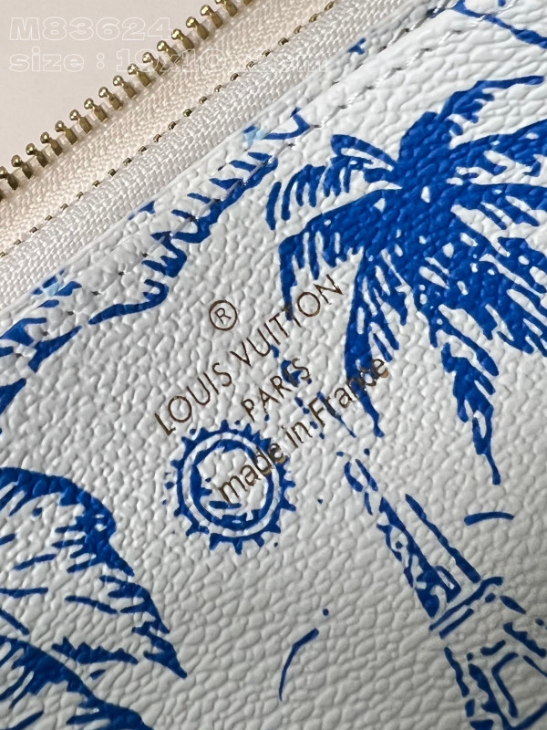 l**is V*t*n zippy wallet-10*20*2 cm