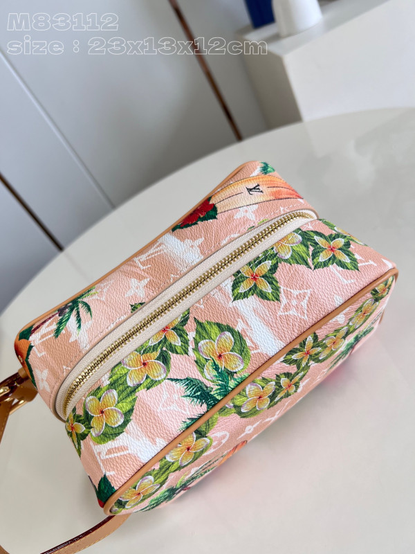 l**is V*t*n locker dopp kit bag-23*13*12cm