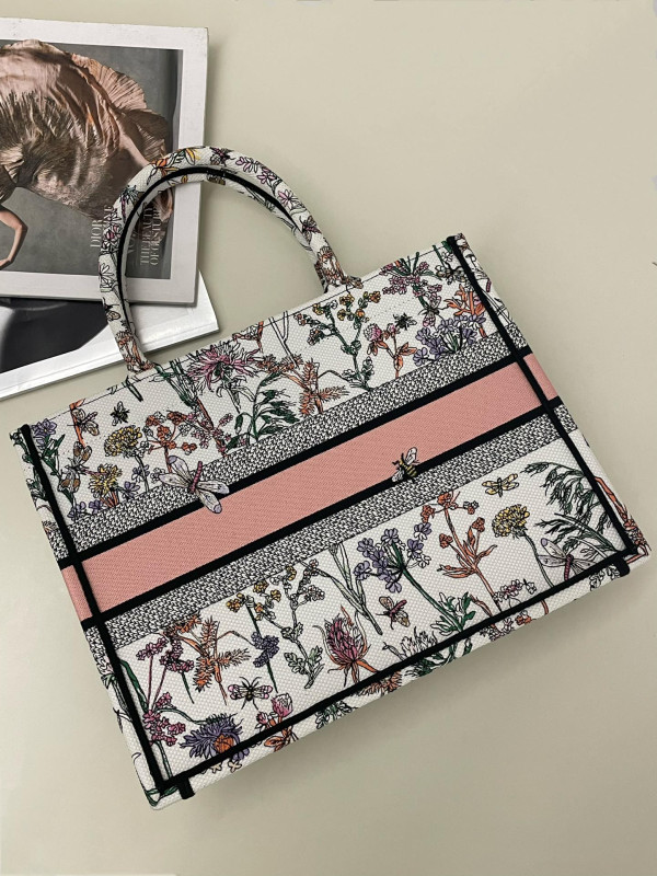 medium D*or book tote-36*18*28cm