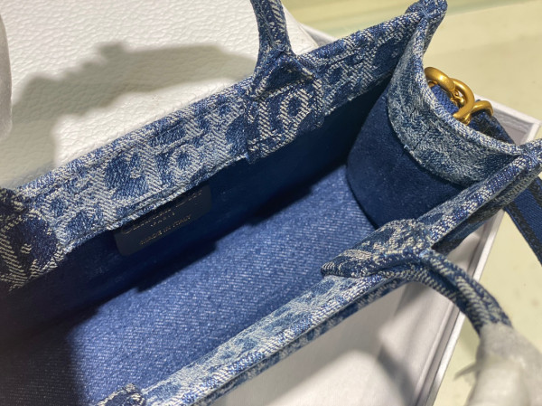 D*or mini book tote-21.5*13*7.5cm