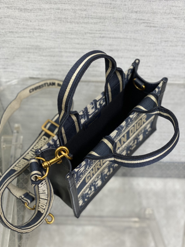 D*or mini book tote-21.5*13*7.5cm