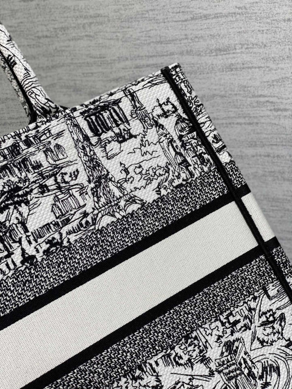 medium D*or book tote-36*18*28cm