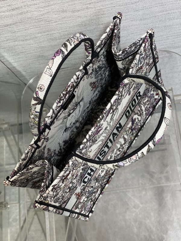 medium D*or book tote-36*18*28cm