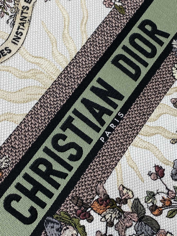 large D*or book tote-42*35*18.5cm