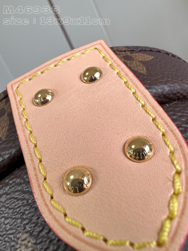 l**is V*t*n scott-13.5*9*11.5cm