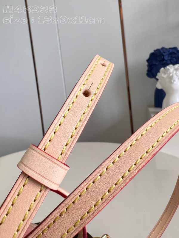 l**is V*t*n scott-13.5*9*11.5cm