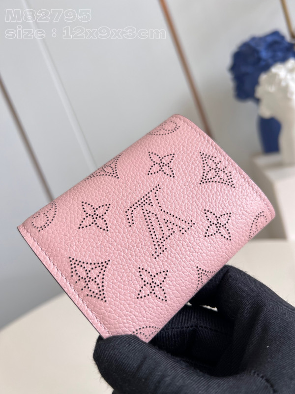 l**is V*t*n iris xs wallet-12*9.5*3cm