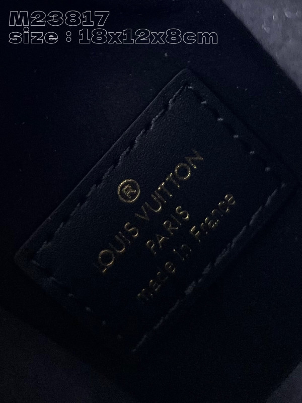 l**is V*t*n side trunk pm-18*12.5*8cm