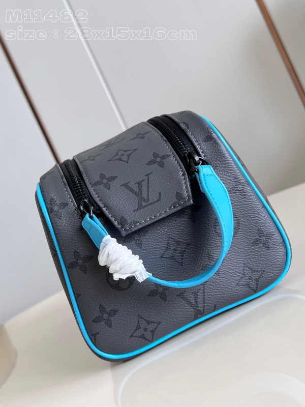 l**is V*t*n locker dopp kit bag-23*13*12cm