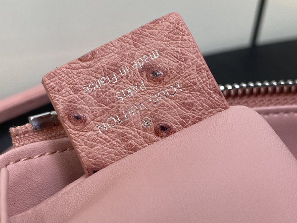 l**is V*t*n slim trunk-23*12*4cm