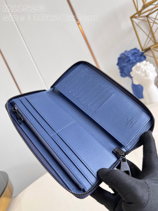 l**is V*t*n zippy wallet-10*20*2 cm