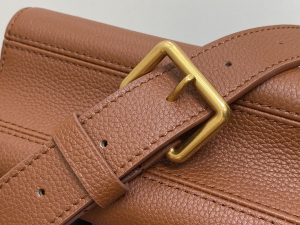 l**is V*t*n soft twist-27*19*9cm