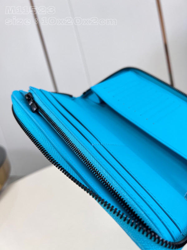 l**is V*t*n zippy wallet-10*20*2 cm