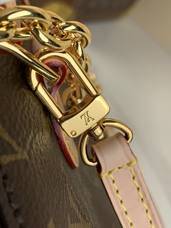 l**is V*t*n lockit bb-15*19*7cm