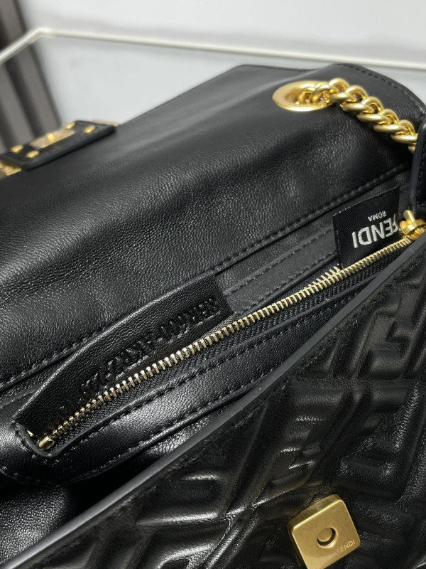 F**di baguette 397b98-24x14x7cm