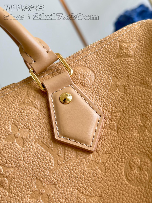 l**is V*t*n speedy bandouliere 30