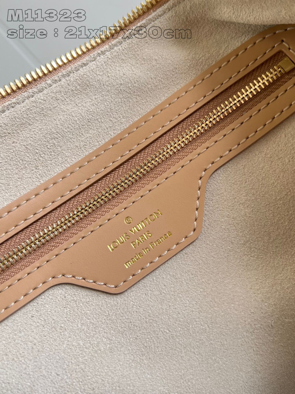 l**is V*t*n speedy bandouliere 30