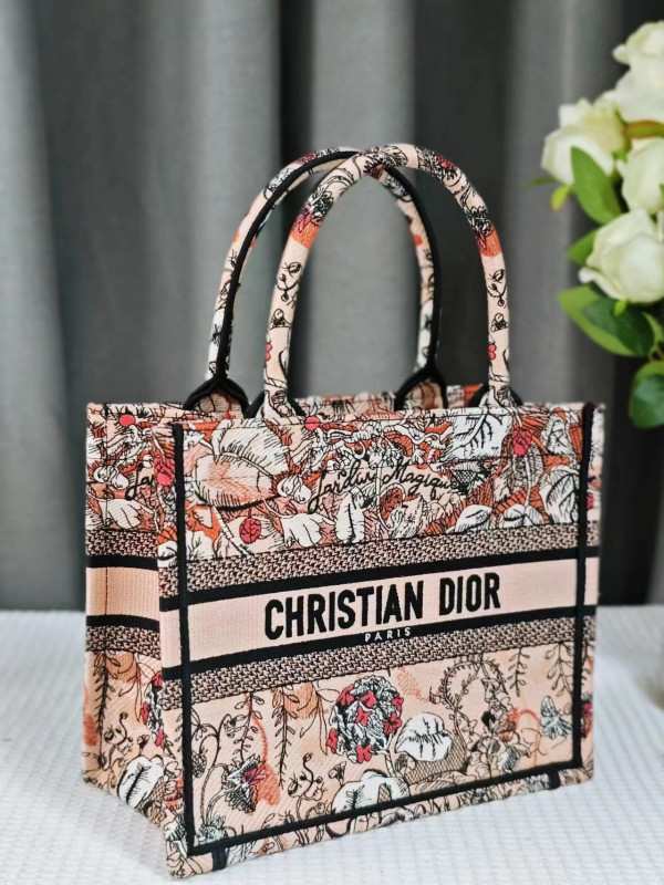 small D*or book tote-26cm