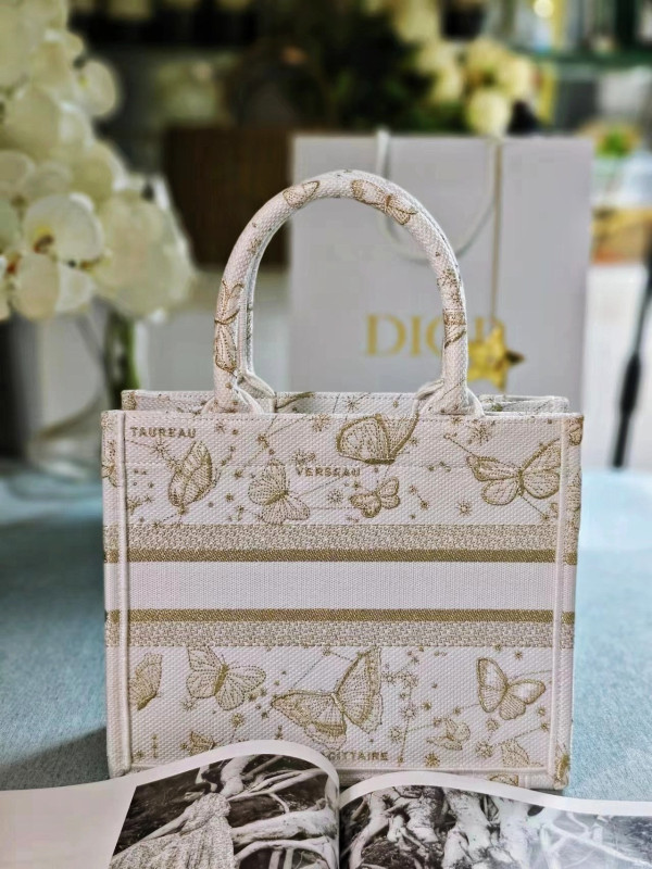 small D*or book tote-26cm