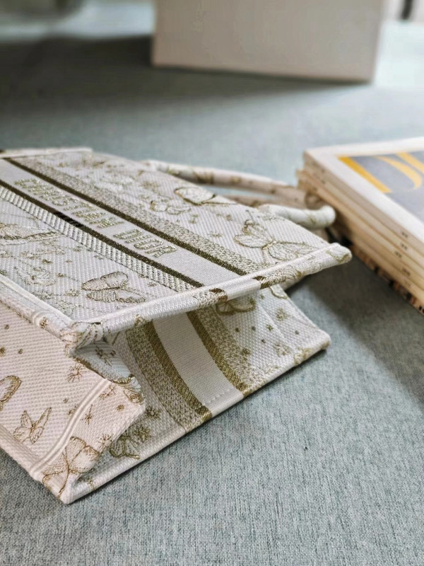 small D*or book tote-26cm