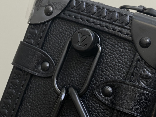 l**is V*t*n side trunk pm-21*14*6cm