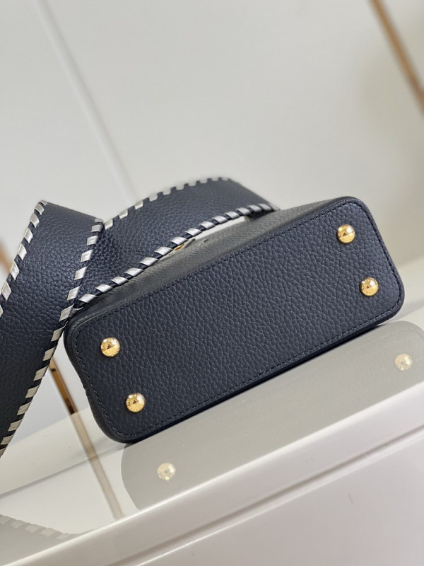 l**is V*t*n capucines mini