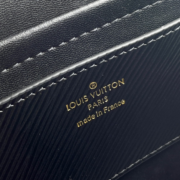 l**is V*t*n twist mm