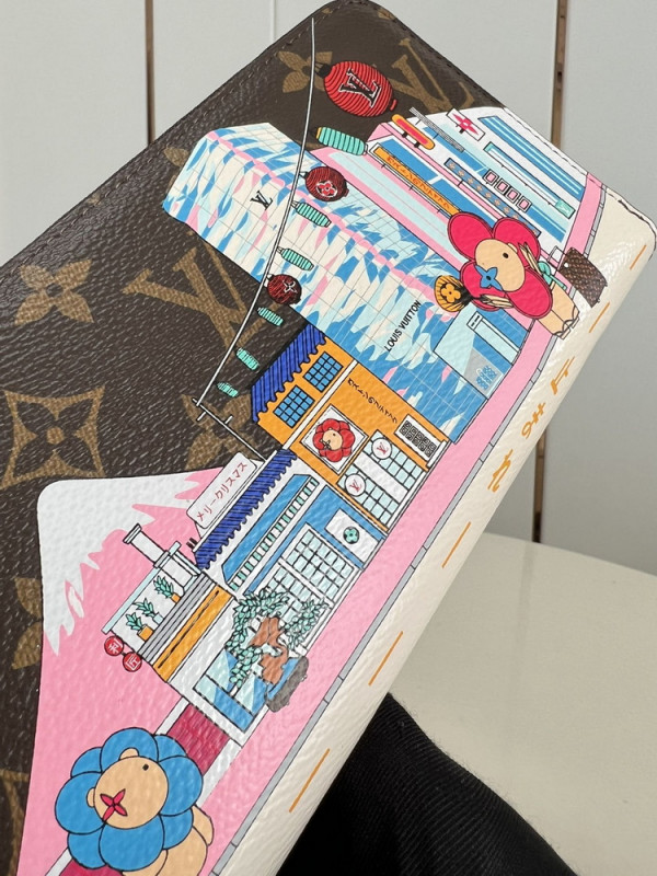 l**is V*t*n zippy wallet